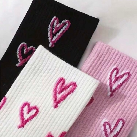 Heart Patterned Socks Set - Picture 2 of 2